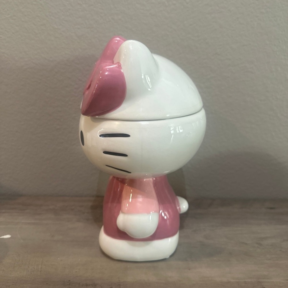 SALE! Hello Kitty Body Canister/Cookie Jar - Picture 3 of 5